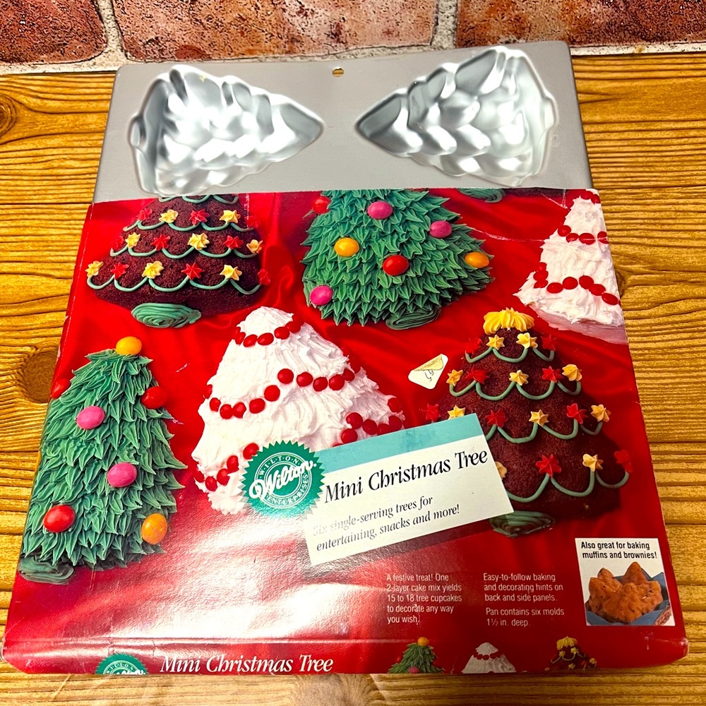 Wilton Mini Christmas Tree Six Single-Serving Trees for Entertaining